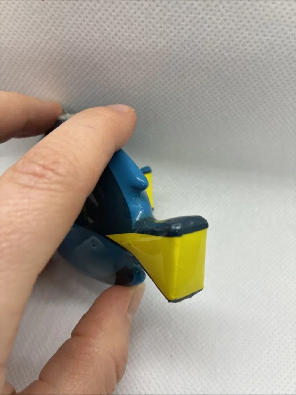 Disney Pixar Finding Nemo Dory Fish Christmas Tree Ornament Blue Yellow Plastic